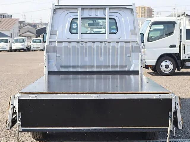 トヨタタウンエース平ボディ小型（2t・3t）[写真10]