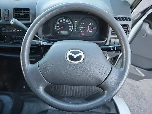 マツダボンゴ平ボディ小型（2t・3t）[写真04]