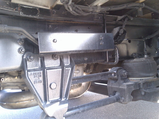 三菱ふそうスーパーグレートアルミウイング大型（10t）[写真10]