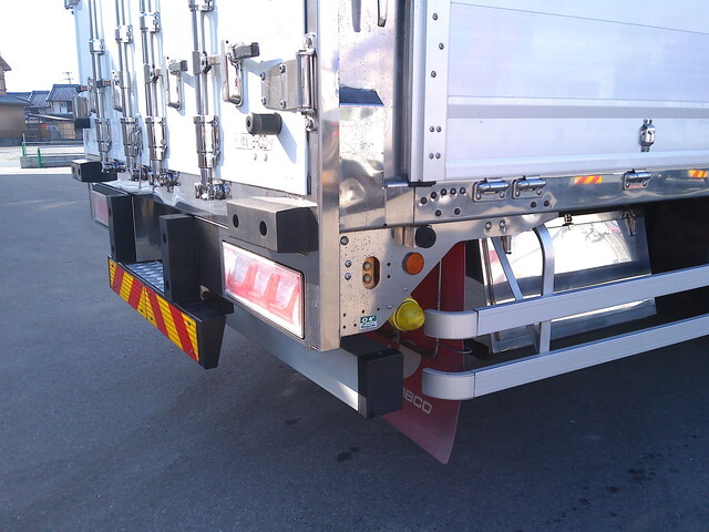 三菱ふそうスーパーグレートアルミウイング大型（10t）[写真16]