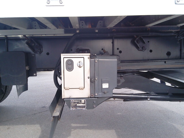 UDトラックスクオンアルミウイング大型（10t）[写真13]