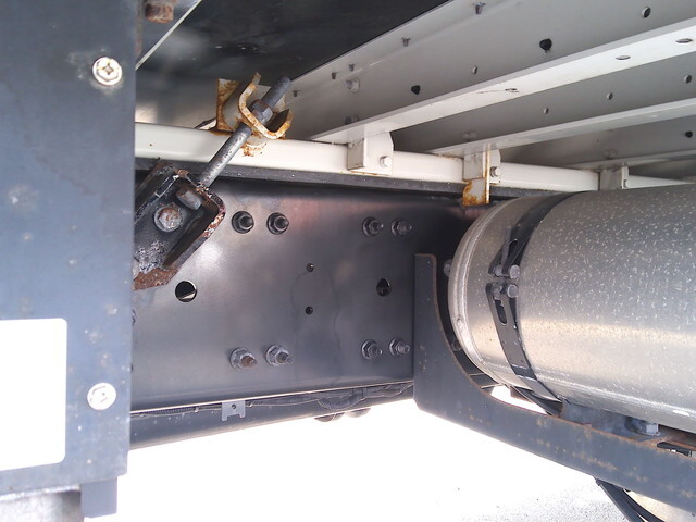 UDトラックスクオンアルミウイング大型（10t）[写真16]