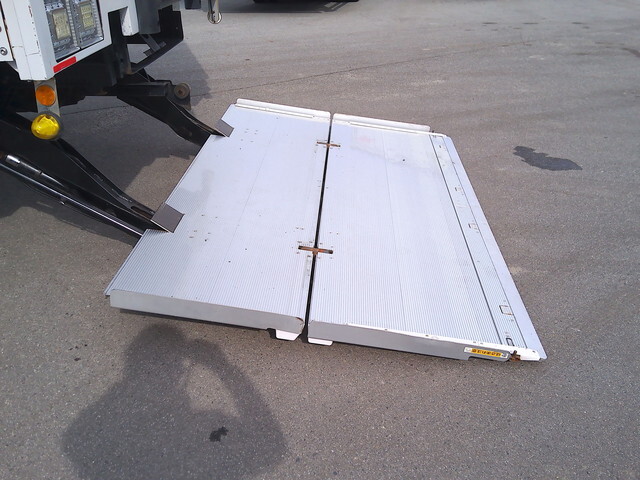 UDトラックスクオンアルミウイング大型（10t）[写真20]