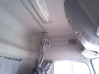 UDトラックスクオンアルミウイング大型（10t）[写真28]