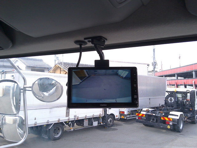 UDトラックスクオンアルミウイング大型（10t）[写真31]