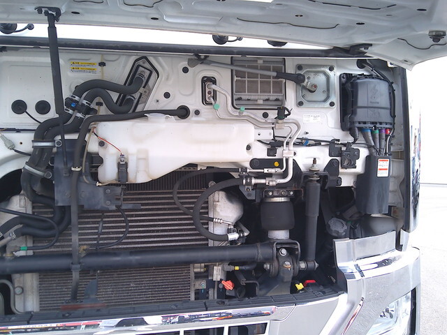 UDトラックスクオンアルミウイング大型（10t）[写真33]