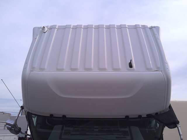 UDトラックスクオンアルミウイング大型（10t）[写真37]