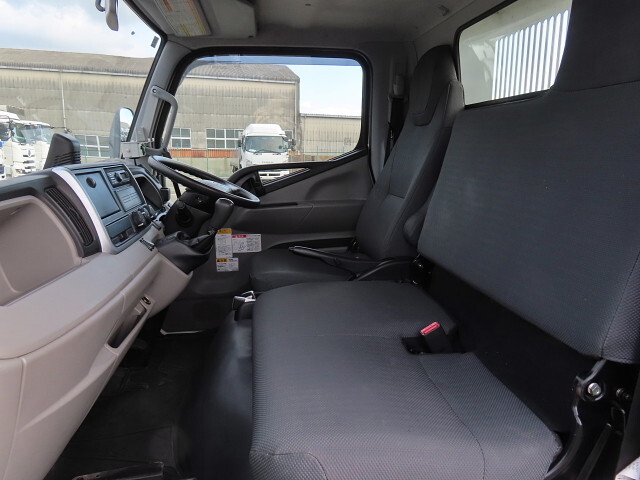 三菱ふそうキャンターダンプ小型（2t・3t）[写真19]