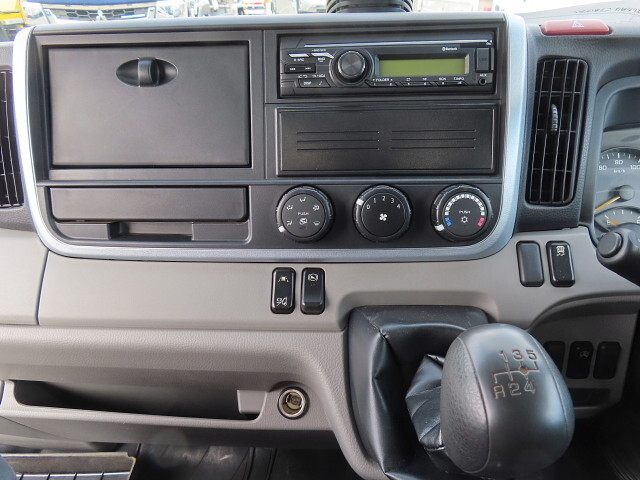 三菱ふそうキャンターダンプ小型（2t・3t）[写真22]