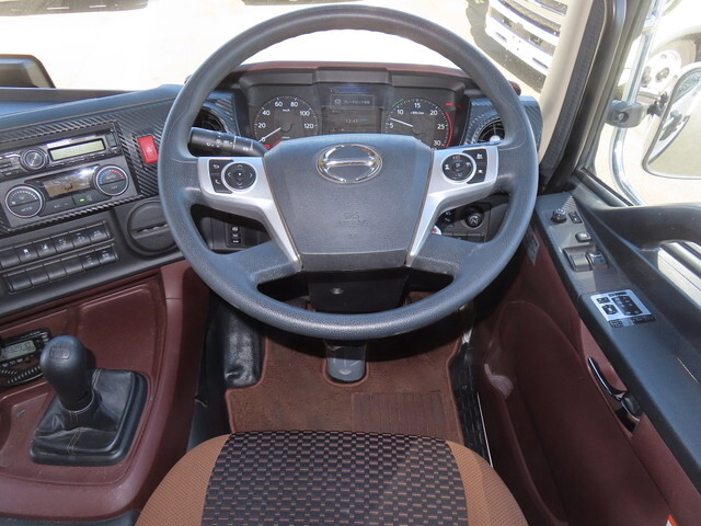 日野プロフィアミキサー車（コンクリートミキサー）大型（10t）[写真20]