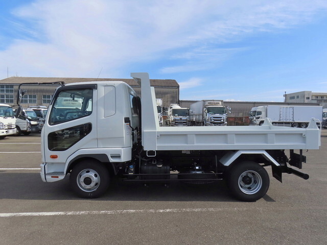 三菱ふそうファイターダンプ中型（4t）[写真24]