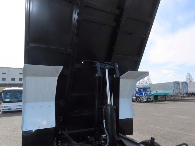 三菱ふそうファイターダンプ中型（4t）[写真28]