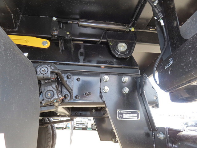 三菱ふそうファイターダンプ中型（4t）[写真09]