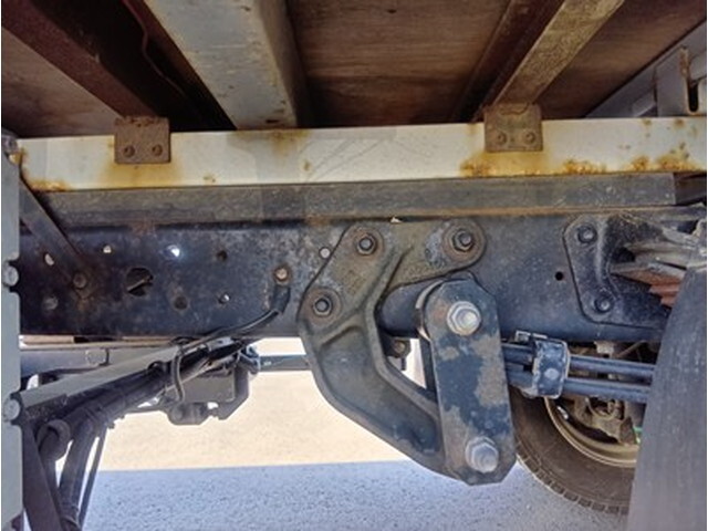 日野デュトロ平ボディ小型（2t・3t）[写真09]