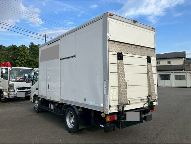 日野デュトロアルミバン小型（2t・3t）[写真02]