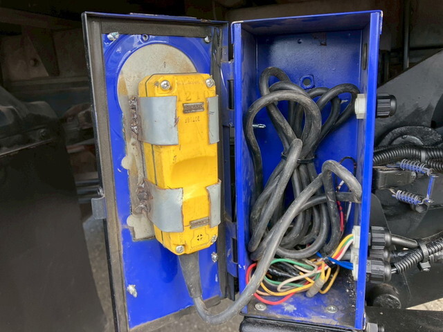 日野デュトロアルミバン小型（2t・3t）[写真35]