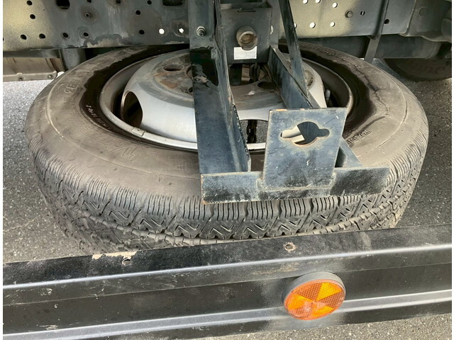 日野デュトロアルミバン小型（2t・3t）[写真37]