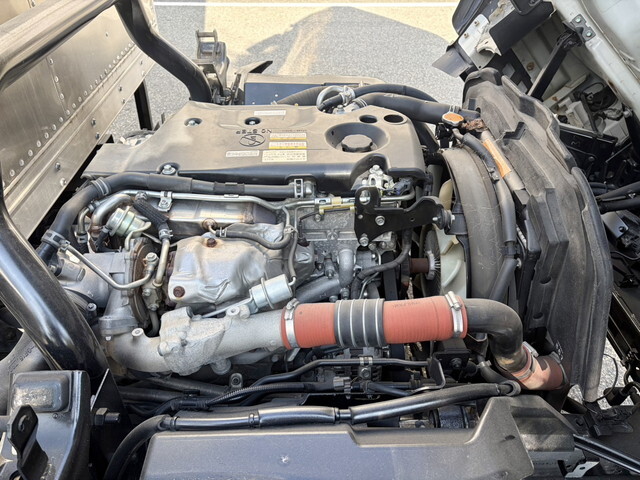 いすゞエルフアルミバン小型（2t・3t）[写真20]