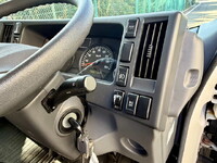 いすゞエルフアルミバン小型（2t・3t）[写真35]