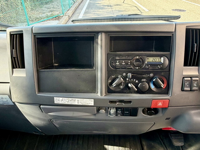 いすゞエルフアルミバン小型（2t・3t）[写真35]