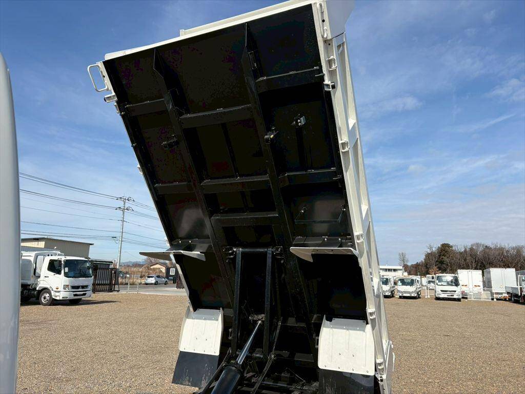 日野デュトロダンプ小型（2t・3t）[写真12]