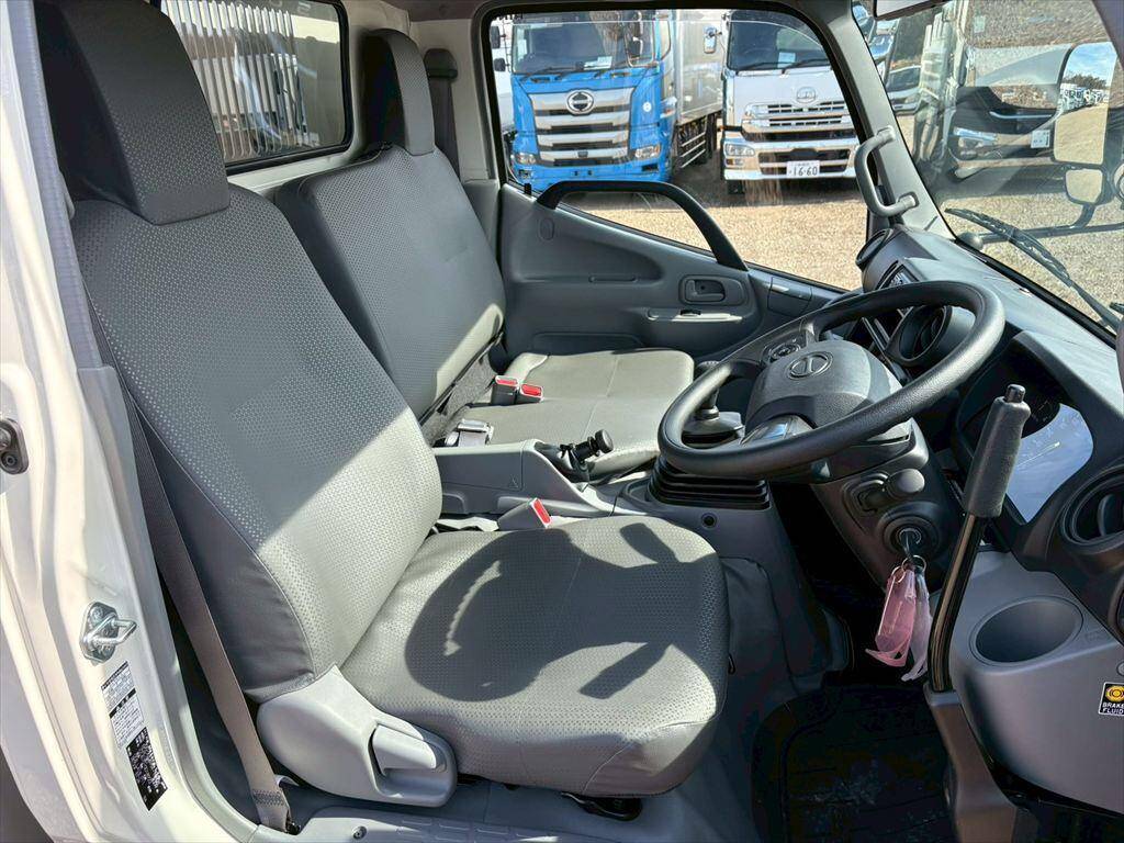 日野デュトロダンプ小型（2t・3t）[写真21]