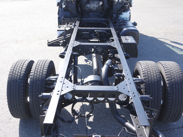 いすゞエルフシャーシ小型（2t・3t）[写真05]