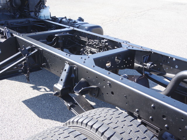 いすゞエルフシャーシ小型（2t・3t）[写真07]