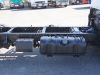 いすゞエルフシャーシ小型（2t・3t）[写真09]