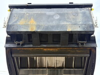 いすゞフォワードパッカー車（塵芥車）増トン（6t・8t）[写真15]