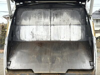 いすゞフォワードパッカー車（塵芥車）増トン（6t・8t）[写真17]