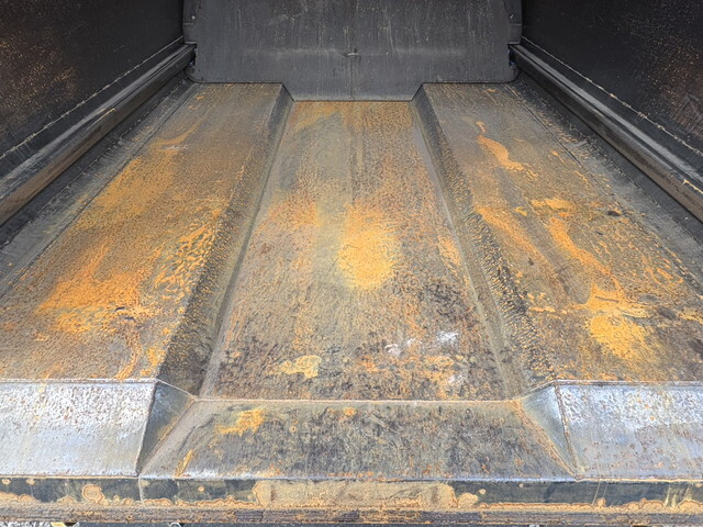 いすゞフォワードパッカー車（塵芥車）増トン（6t・8t）[写真17]