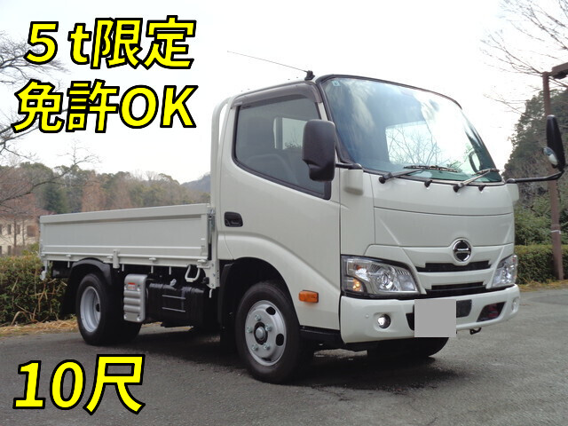 日野デュトロ平ボディ小型（2t・3t）[写真01]