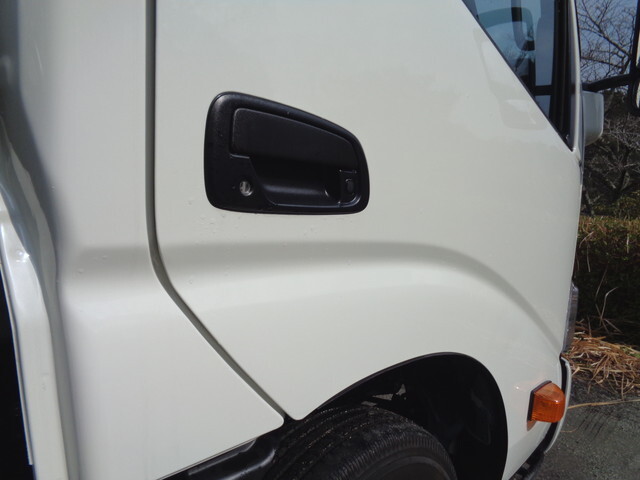 日野デュトロ平ボディ小型（2t・3t）[写真14]