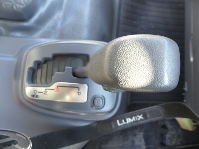 いすゞエルフ冷凍車（冷蔵車）小型（2t・3t）[写真18]