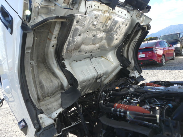 いすゞエルフ冷凍車（冷蔵車）小型（2t・3t）[写真24]