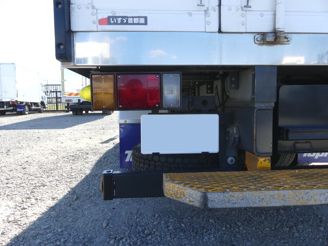 いすゞエルフ冷凍車（冷蔵車）小型（2t・3t）[写真29]
