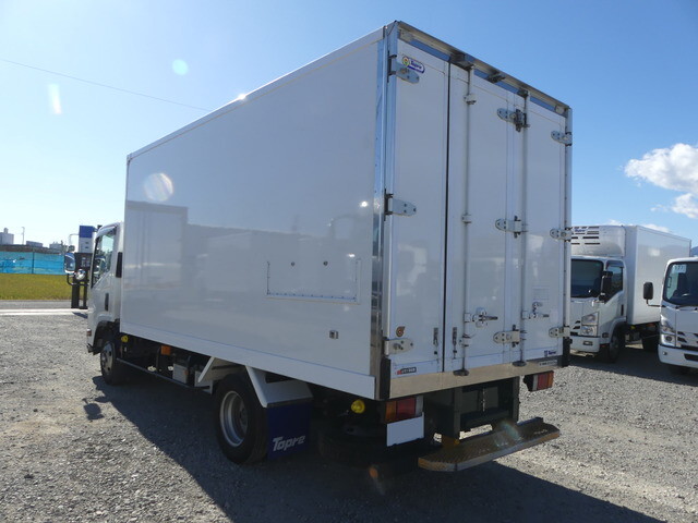 いすゞエルフ冷凍車（冷蔵車）小型（2t・3t）[写真04]