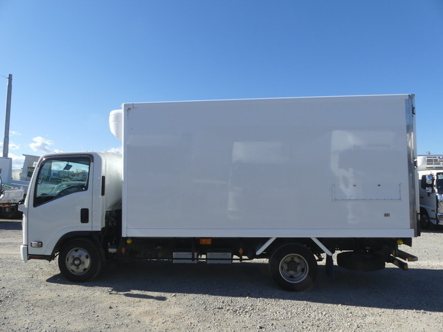 いすゞエルフ冷凍車（冷蔵車）小型（2t・3t）[写真05]