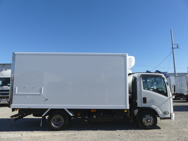 いすゞエルフ冷凍車（冷蔵車）小型（2t・3t）[写真06]