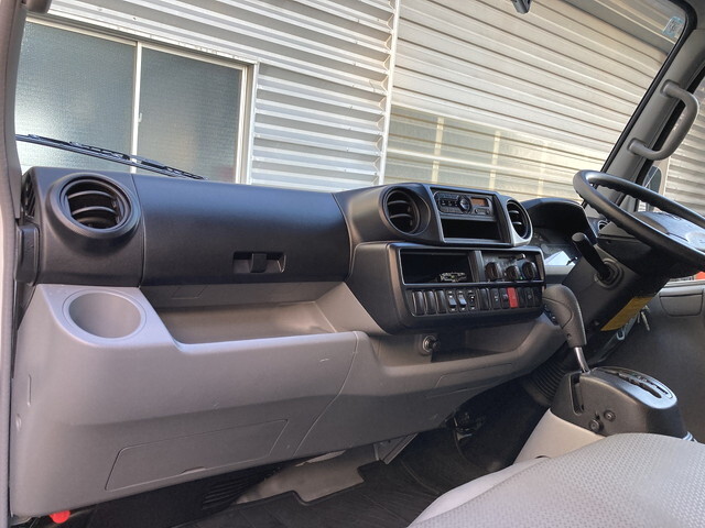 トヨタダイナアルミバン小型（2t・3t）[写真17]