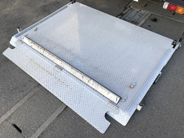 トヨタダイナアルミバン小型（2t・3t）[写真05]