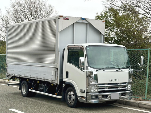 いすゞエルフアルミウイング小型（2t・3t）[写真01]