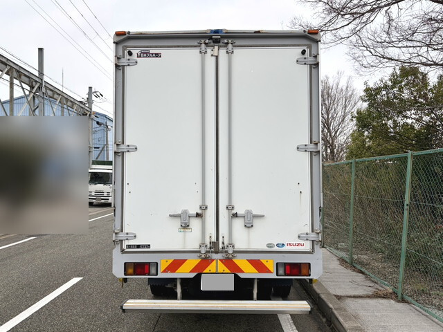 いすゞエルフアルミウイング小型（2t・3t）[写真11]