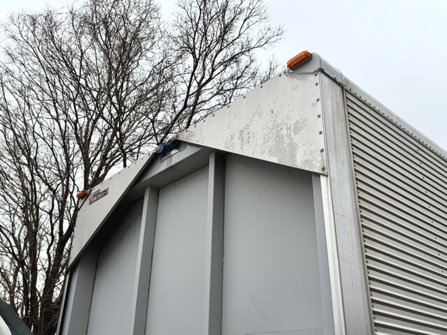 いすゞエルフアルミウイング小型（2t・3t）[写真15]