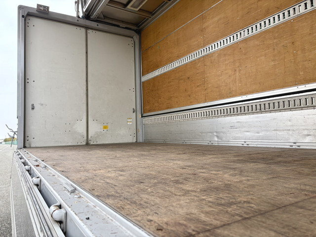 いすゞエルフアルミウイング小型（2t・3t）[写真26]