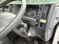 いすゞエルフアルミウイング小型（2t・3t）[写真30]