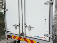 いすゞエルフアルミウイング小型（2t・3t）[写真38]