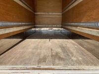 いすゞエルフアルミバン小型（2t・3t）[写真09]