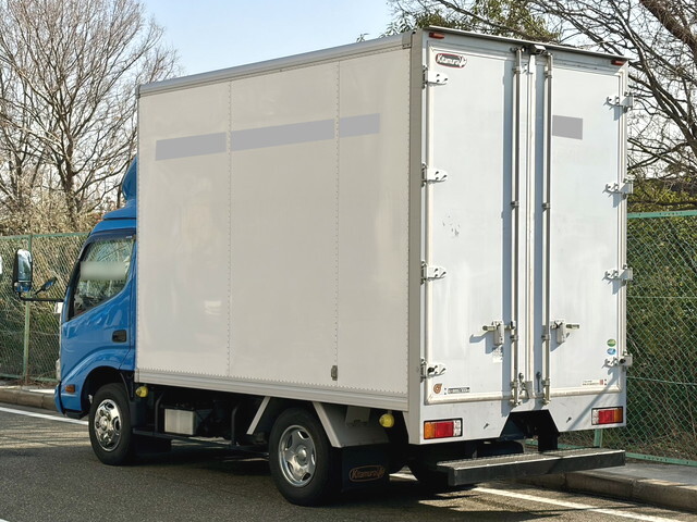 日野デュトロパネルバン小型（2t・3t）[写真02]